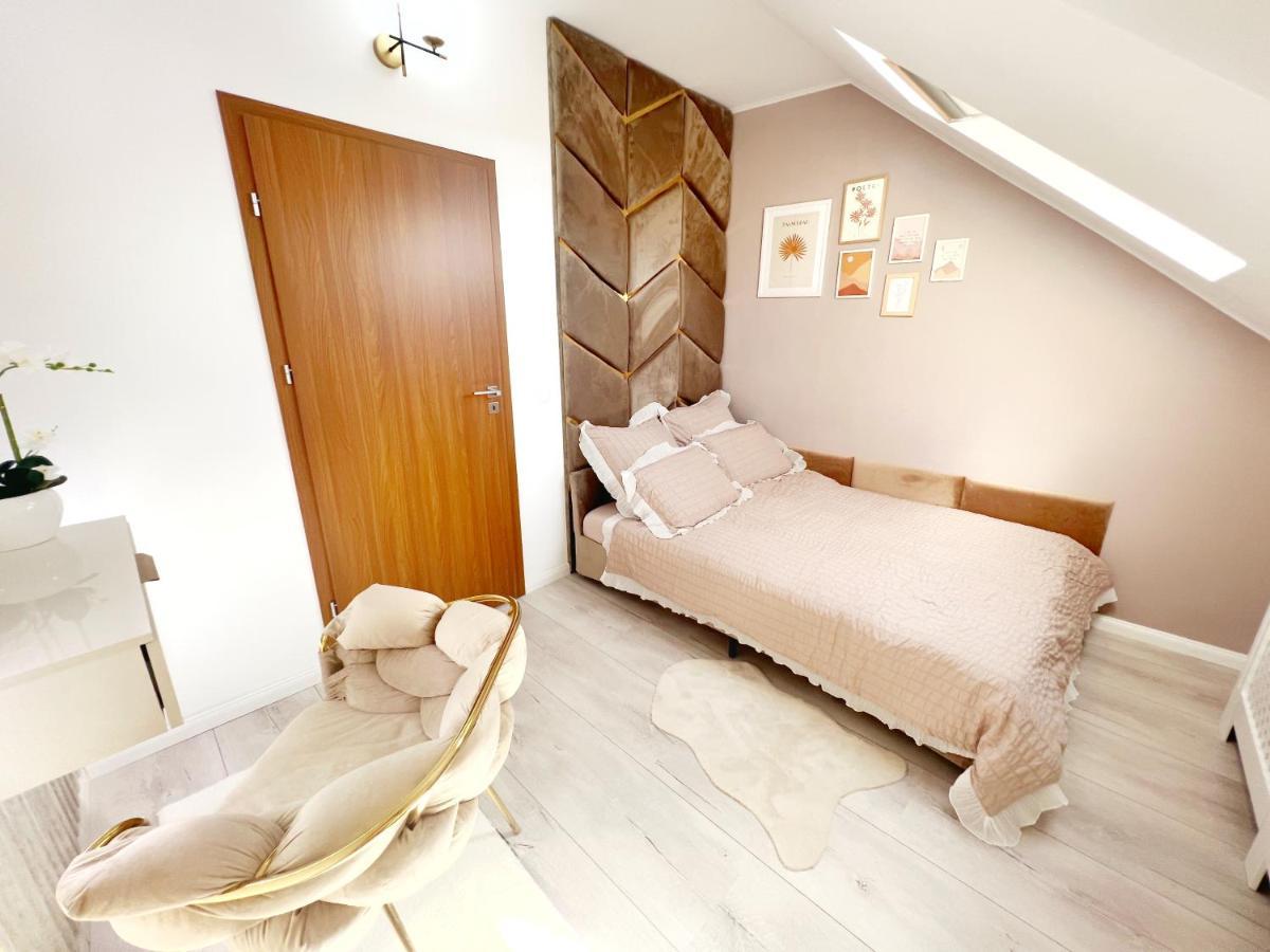 Studio Poienii - A Cozy Stay 5 Min Away From The Center Bistriţa Eksteriør bilde